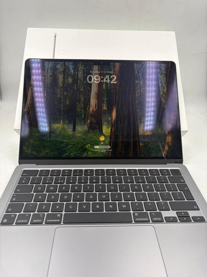 Apple MacBook Air - A2681 - 13-Inch - M2