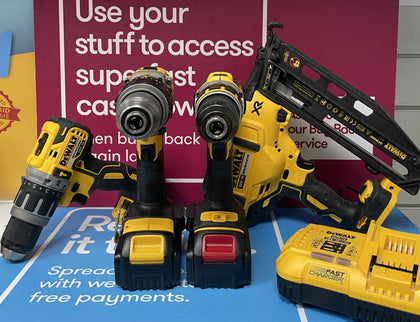 DEWALT POWER TOOLS BUNDLE, INCLUDES 4 POWER TOOLS, 2 BATTERIES AND BATTERY CHARGER.