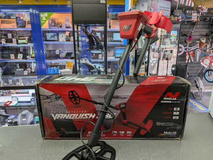 Minelab Vanquish 340 Metal Detector & accessories