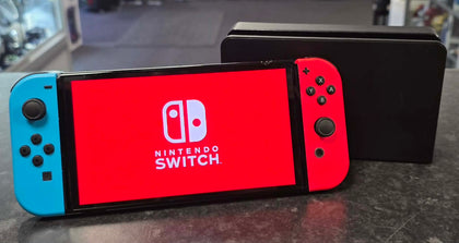 Nintendo Switch OLED - Handheld Console
