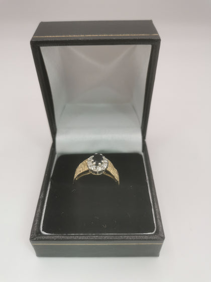 4.4G 18CT Gold Ring (750) Hallmarked and Tested Size M Boxed