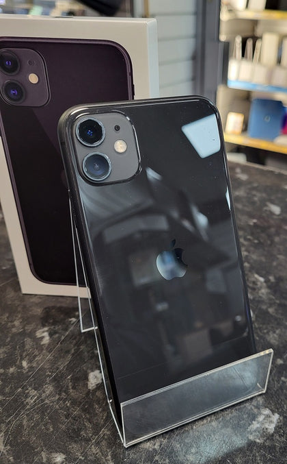 Apple iPhone 11 - 64GB - Black - Unlocked. Boxed. 83% Battery Health