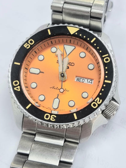 Seiko 5 Sports Men's Automatic Orange Dial Diver 40mm Day/Date 100m 4R36-07G0