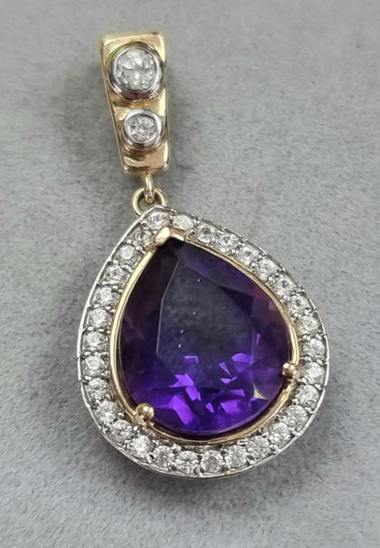 9ct Gold Purple/Clear Pendant