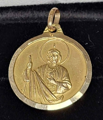 9ct Yellow Gold St Christopher Pendant - 1.79G. Hallmarked