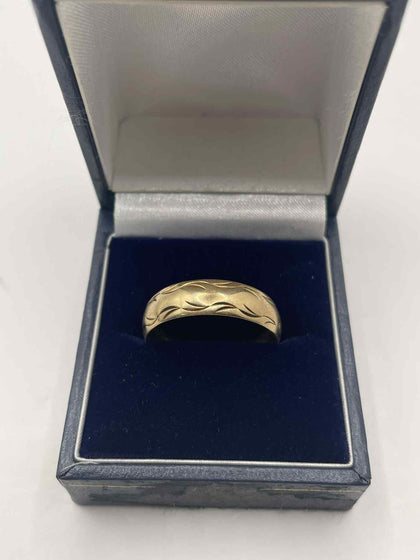 9ct Gold Ring - v