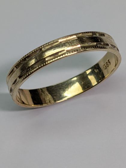 14ct Gold Patterned Wedding Band - Size T