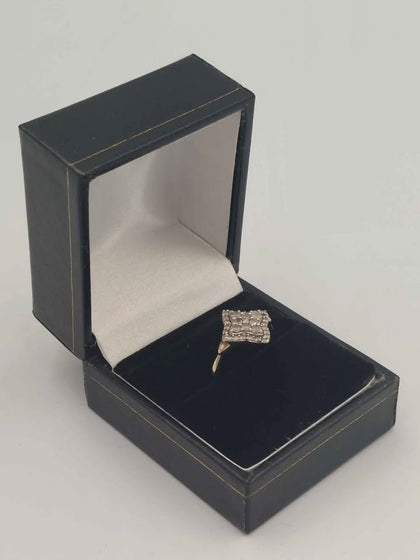 (9k Hallmarked&Tested), Gold Ring With Clear Stones, 2.4g, Size L