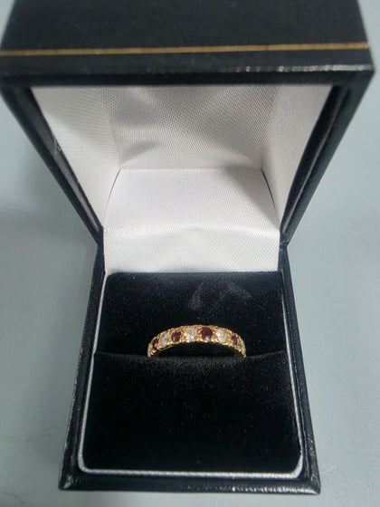 9CT Gold Ring 2.3G 375 Size O With Red and White Stones