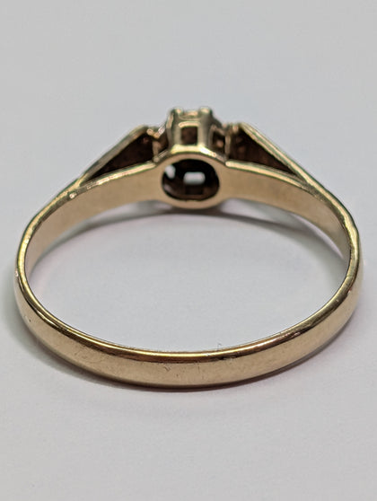 9CT Diamond Ring