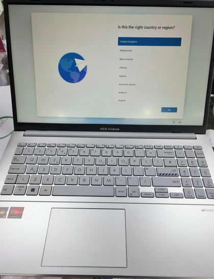 ASUS Vivobook Go 15 Ryzen 3 8GB 512GB SSD Laptop