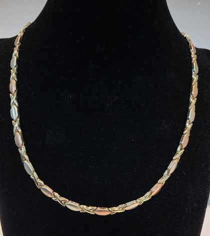 9ct Tri Colour Gold Hugs And Kisses (xoxo) Chain - 17