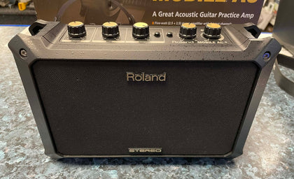 Roland Acoustic Chorus Mobile AC amp