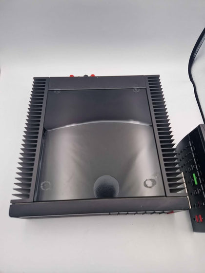 MERIDIAN 551 Integrated Amplifier With MSR Remote (Missing One Speaker Wire Screw)