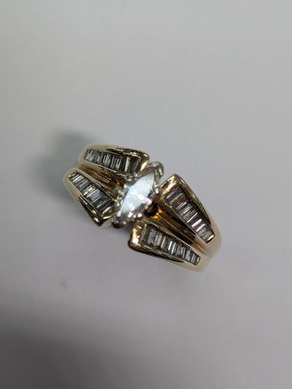 10ct Gold Luxury Diamond Ring