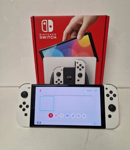 *Sale* Nintendo Switch OLED - White & 1 Game.