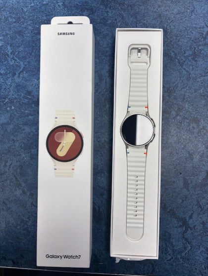 Samsung Galaxy Watch 7 40mm Cream Boxed with Charger