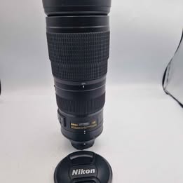 **DEAL** Nikon AF-S NIKKOR 200-500mm f/5.6E ED VR Lens – Zoom – Front & Rear Caps