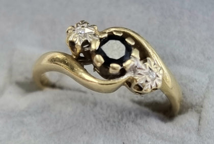 9ct Gold Sapphire /Diamond Ring K