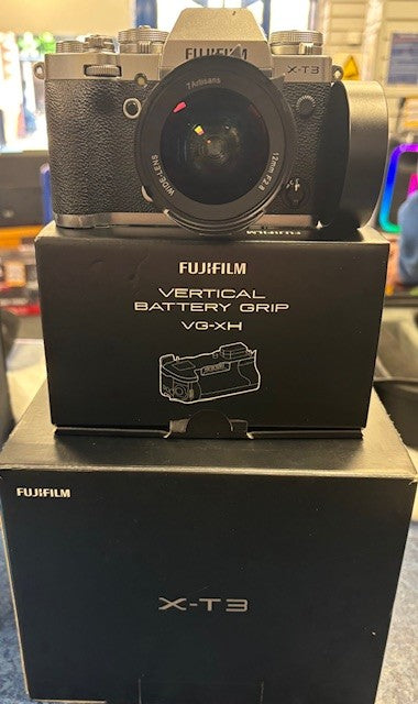 Fujifilm X-T3 Mirrorless Camera.