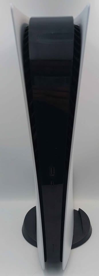 Sony PlayStation 5 digital edition 825GB *lose usb port & no pad*