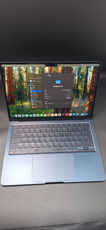 DX Apple MacBook Air 2022 13.6in M2 8GB 256GB Midnight
