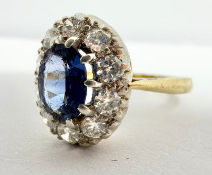 18ct yellow gold and platinum Sapphire & Diamond Oval Cut Cluster ring size Q