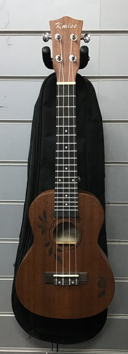 KMISE Ukulele - Model: MI0900 **with Soft Carry Case**.