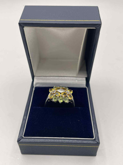 9ct White Gold Ring with Green & Yellow stones