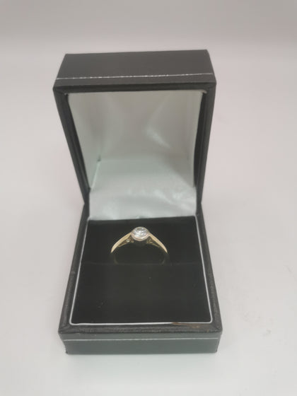 18CT Gold Ring with Diamond 3.4G Hallmarked(750) and Tested Size K