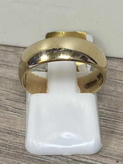 9ct Gold Ring (Size M) Apx 3g