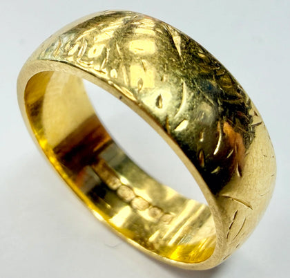18ct yellow gold wedding band ring size L 1/2