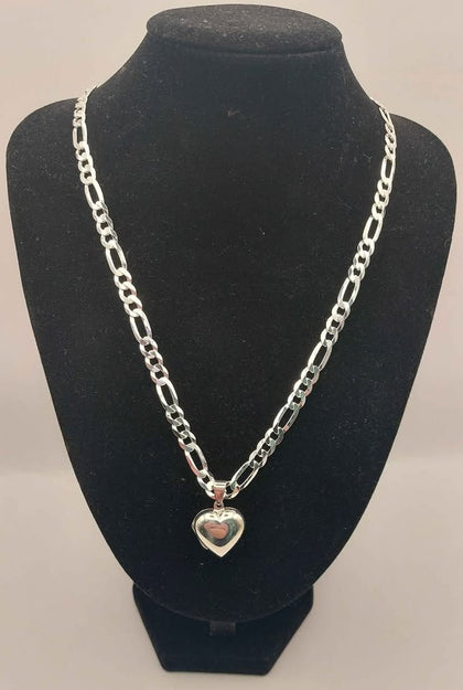 BRAND NEW 925 silver Curb Style with hart Locket 24
