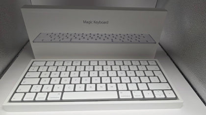 Apple Magic Keyboard (A1644) QWERTY UK