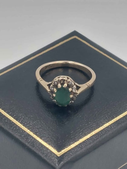 (9K Hallmarked&Tested), Gold Ring With Green Stone, 2.2g, Size K