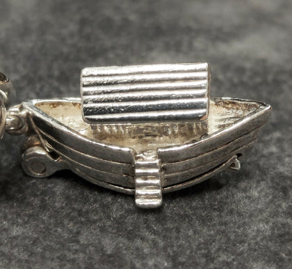 Vintage 1970's Silver Charm Bracelet & 15 Charms (6x Articulated)