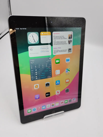 Apple iPad 6th Gen 32GB - Space Grey, Wi/Fi Unboxed