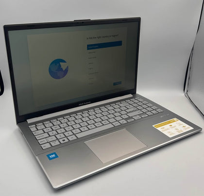 Asus Vivobook 15 M513U/Ryzen 7 5700U/8GB Ram/512GB SSD/15”/Windows 11, Unboxed