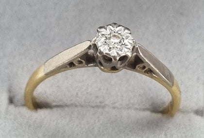 18CT GOLD DIAMOND RING M1/2.