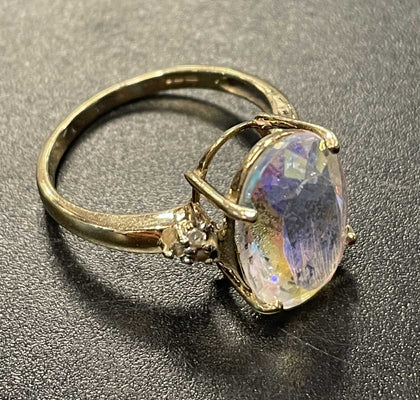 9ct Gold ring with stone