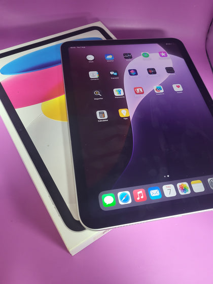 apple ipad 10th gen 64GB WiFi  - Silver - ( A2696 ) 100% Batt - retail box