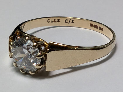 9CT GOLD RING WITH LARGE CZ STONE