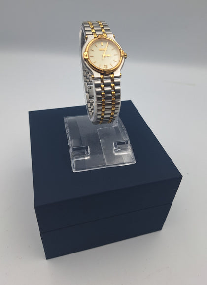 Original vintage gucci 9000L ladies quartz two toned steel dress watch  boxed