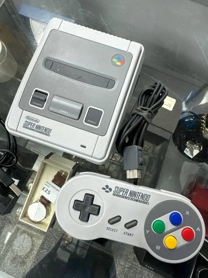 Nintendo Classic Mini SNES With Pad ** Collection Only - Wythenshawe **