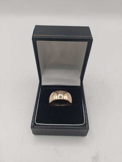 9ct Hallmarked Yellow Gold Ring - 6.4g Weight, Size S
