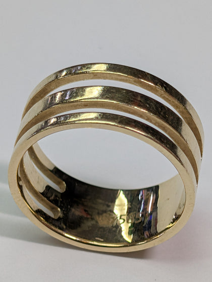 14ct gold vented ring