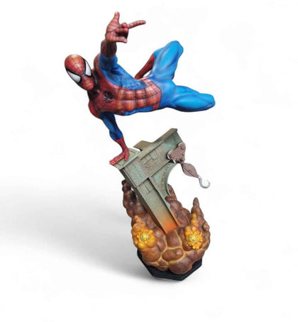 The Amazing Spiderman Premium Format Statue - Sideshow Exlusive (Stands 65cm/2ft Tall)