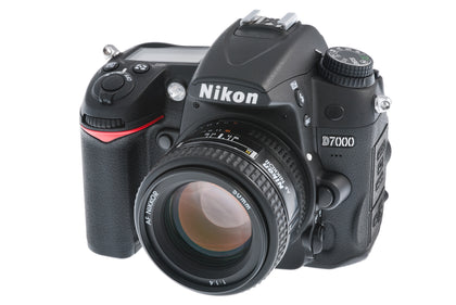 Nikon D7000 + Yongnuo 50mm f/1.8