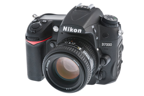 Nikon D7000 + Yongnuo 50mm f/1.8