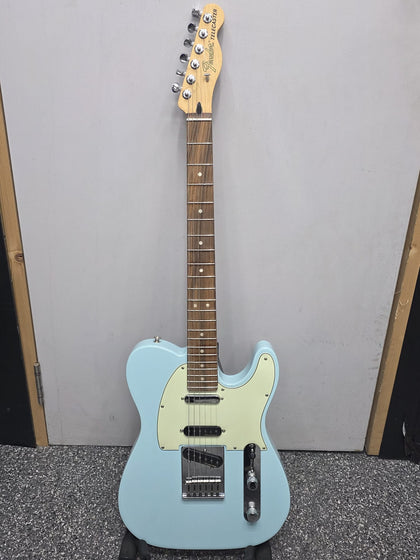 Fender Deluxe Nashville Telecaster - Daphne Blue + CASE